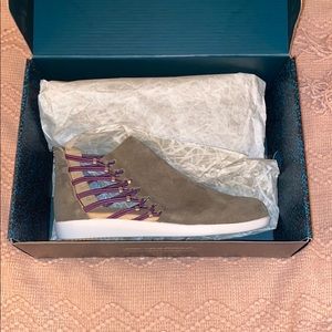 EMU Australia ever natural booties.